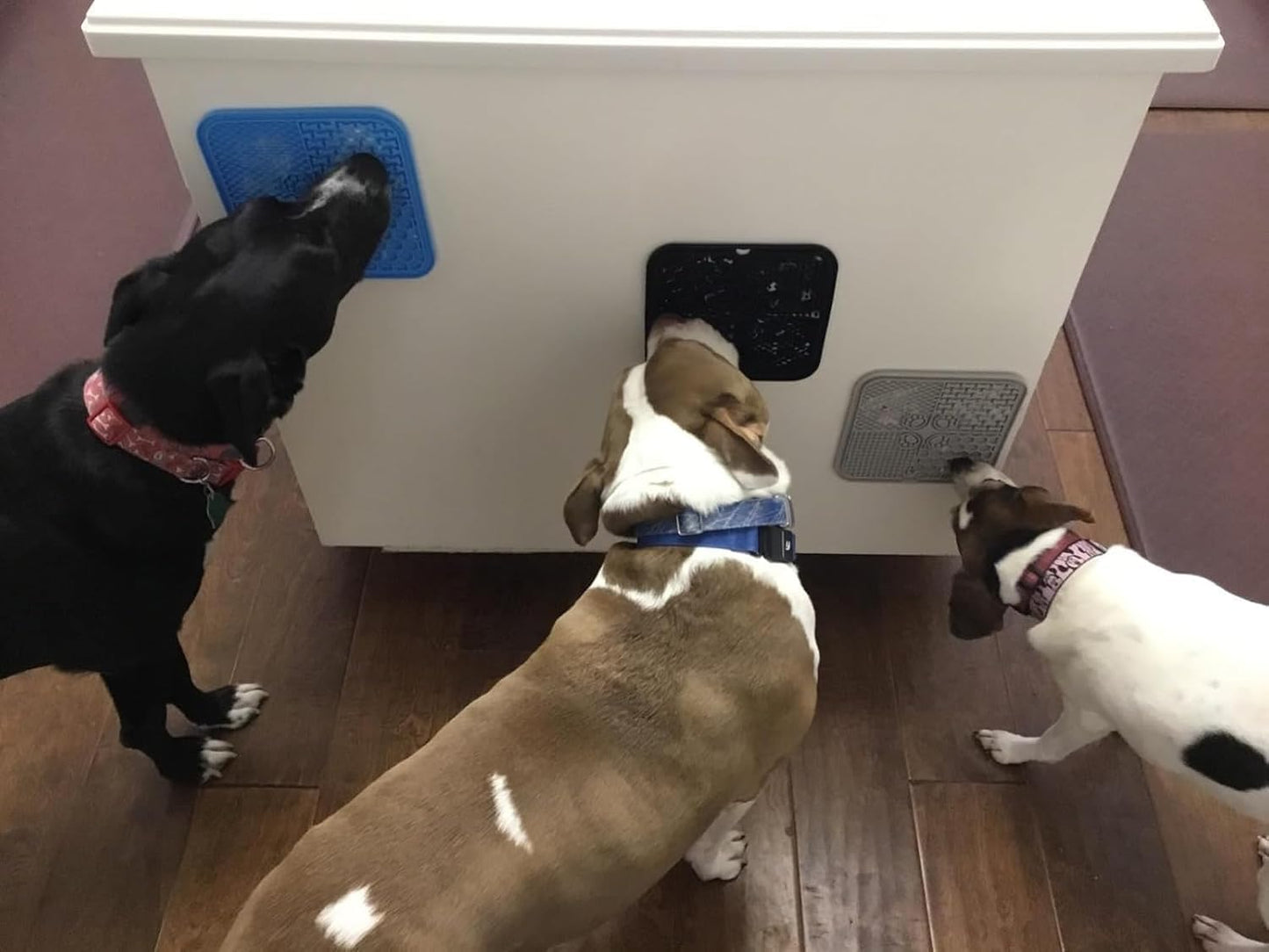 Dog Lick Mat, Dog Slow Feeder, Non-Slip Design Lick Mat for Dogs and Cats, Boredom and Anxiety Reducer,Suitable for Treats, Yogurt, Peanut Butter (2Pack Black)