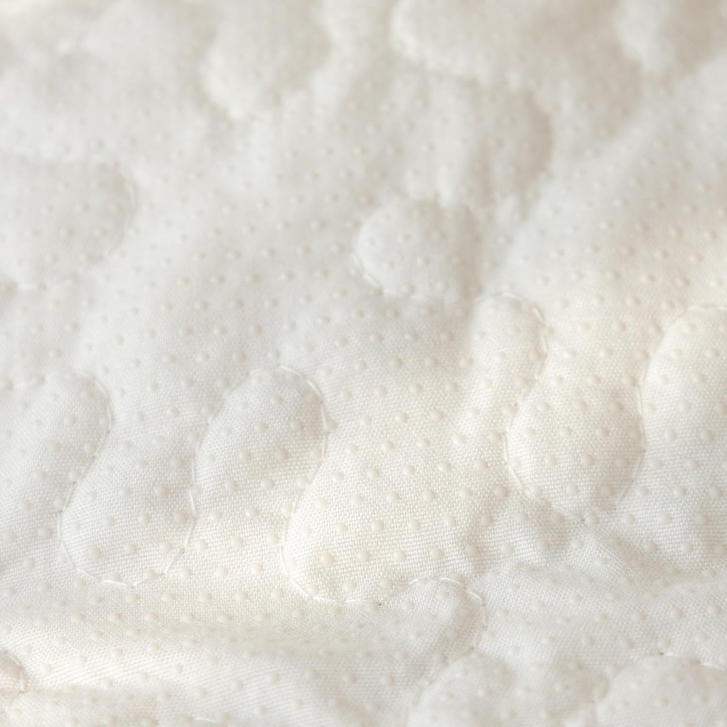 Dog Bed Mat for Car Backseat Extender, Non-Slip Pet Bed Mat for Car Back Seat Protector Cover, Furry Dog Couch Cover, Washable Travel Dogs Bed for Cars, SUVs, Sedans. (51" x 24") (Dark Grey, M)