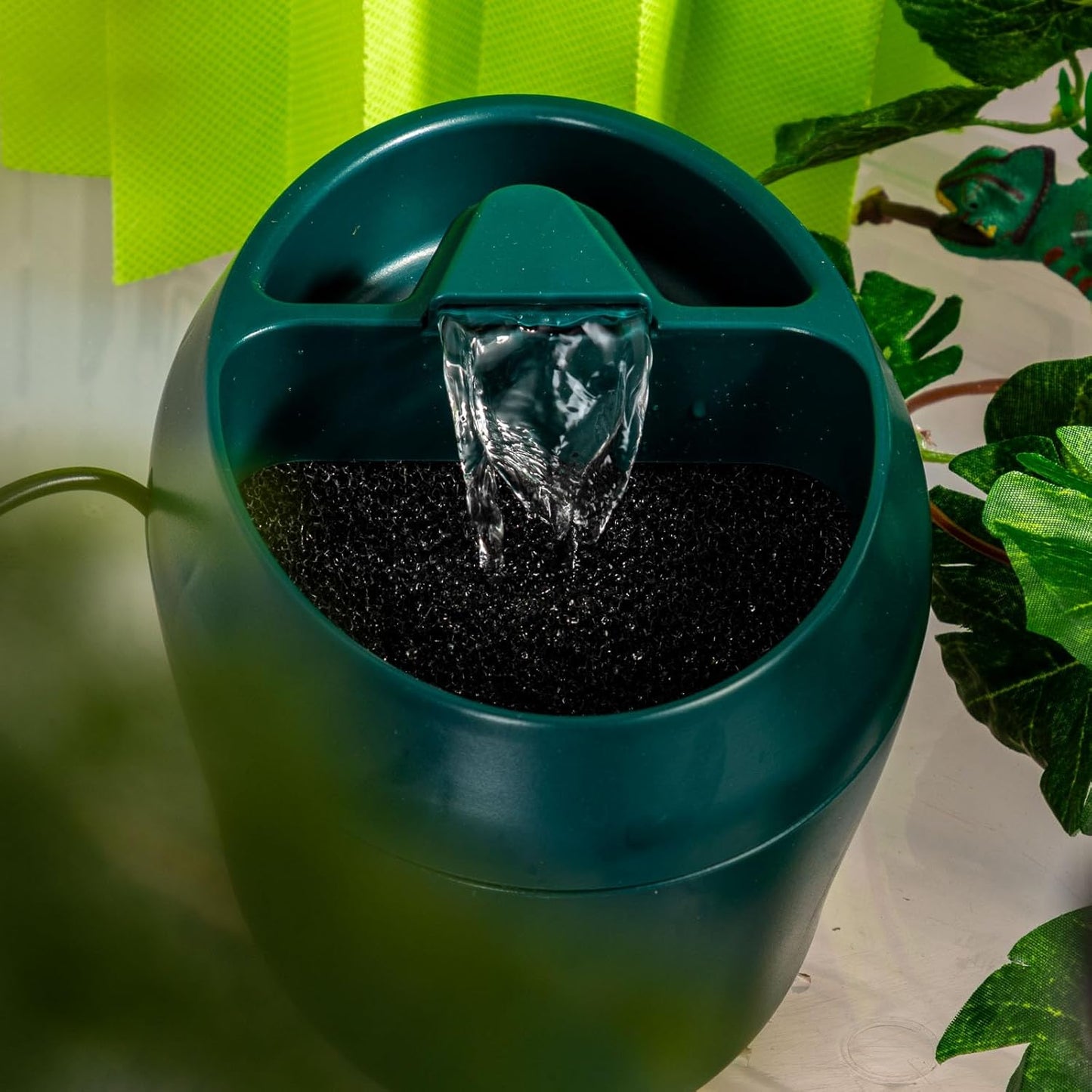 Reptile Water Drinking Fountain, Automatic Circulation, Low Noise, Energy Saving, Feeding Trough Included, Waterfall Design, Adjustable