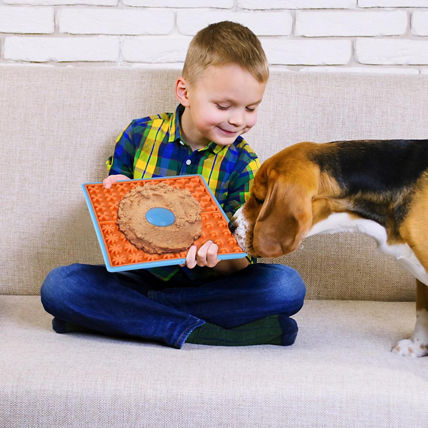 Lick Mat for Dogs Crate, Lick Mat for Dog, Dog Peanut Butter Lick Pads, Crate Training Aids for Puppies Slow Food Licking Pad(1 Pack, Orange)