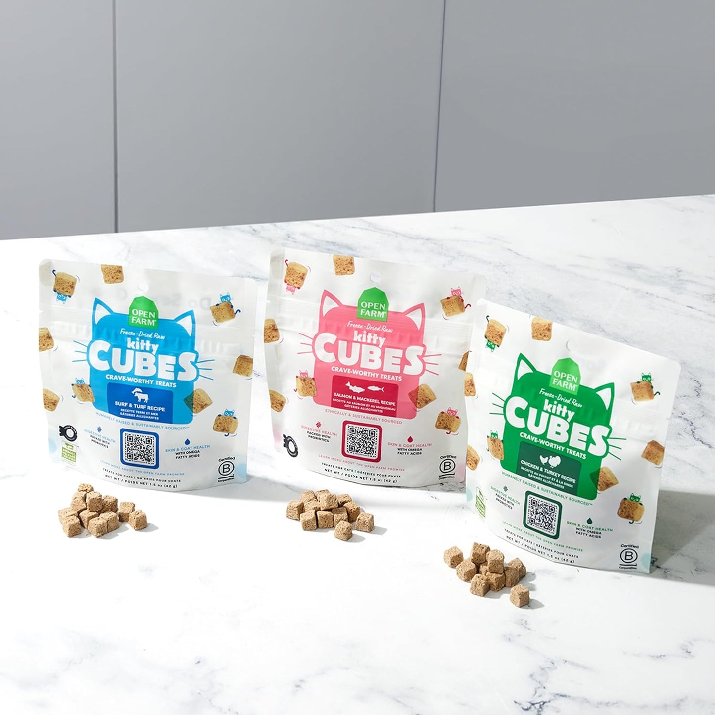 Open Farm, Kitty Cubes, Freeze Dried Raw Cat Treats, Grain-Free, High-Protein Cat Treat with Probiotics, Omega Fatty Acids & Superfoods, Salmon & Mackerel Recipe, 1.5oz Bag