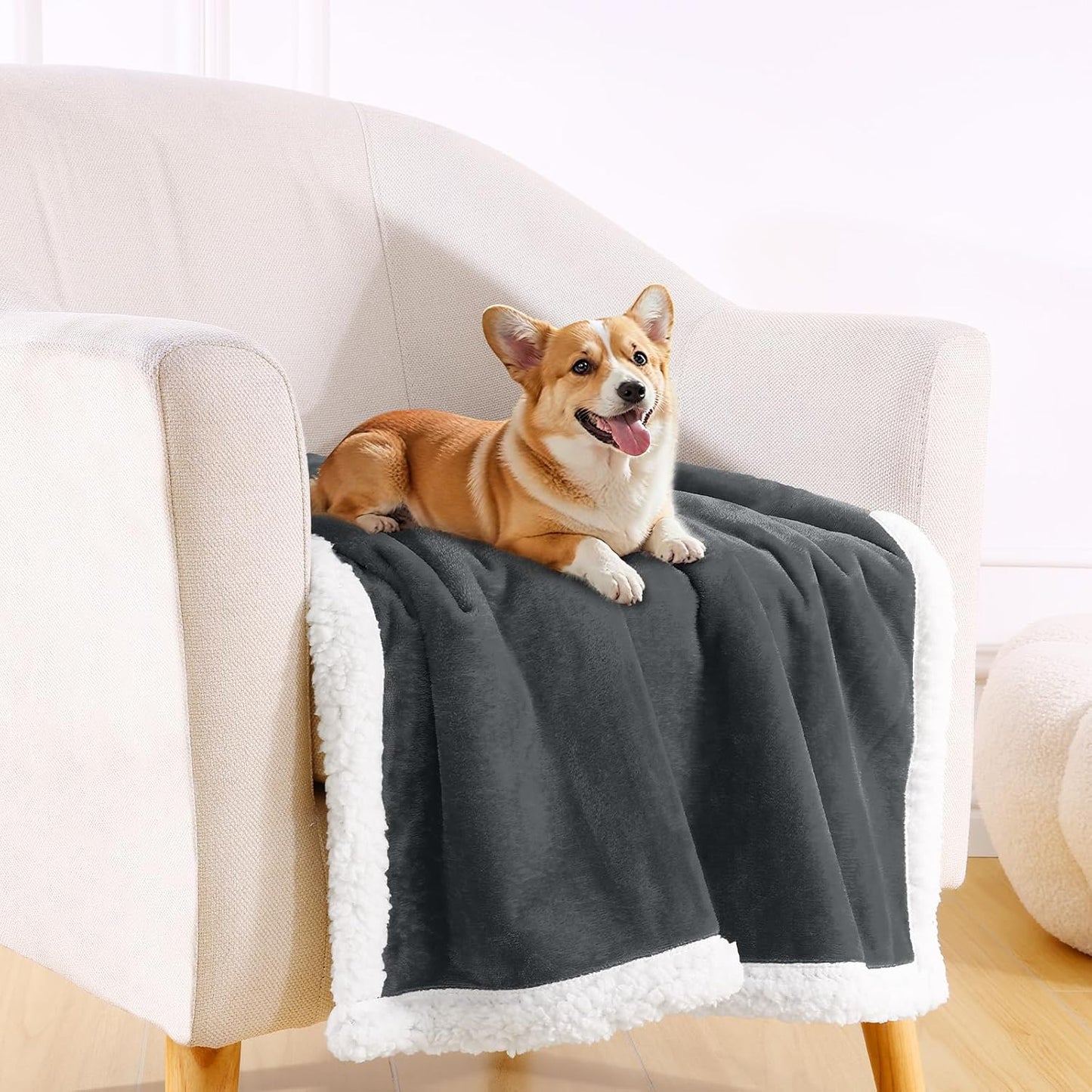 Smiry Waterproof Blanket Throw for Large Dogs Cats, Soft Reversible Dog Blanket for Sofa Couch Bed, Washable Leakproof Sherpa Fleece Furniture Couch Protector(30"x40", Dark Grey/White)