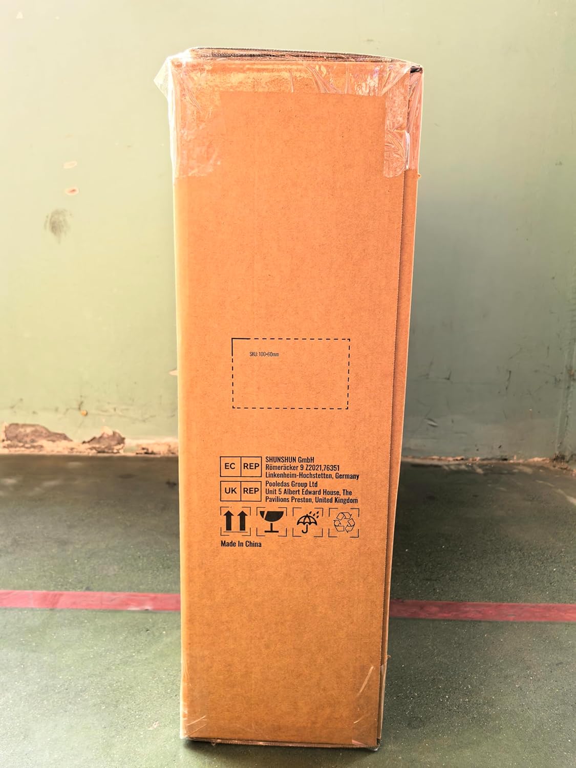 VEVOR Dog Bike Trailer, Supports up to 88 lbs, Pet Cart Bicycle Carrier, Easy Folding Frame with Quick Release Wheels, Universal Bicycle Coupler, Reflectors, Flag, Collapsible to Store