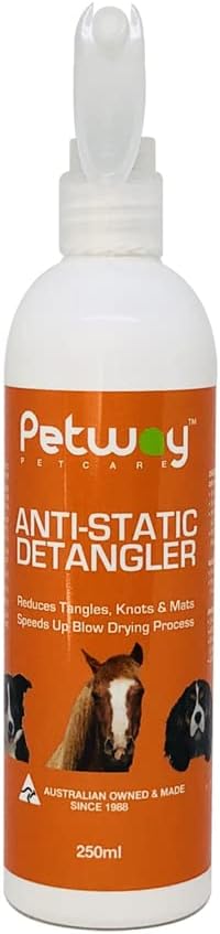 PETWAY Petcare Dog Anti-Static Detangler Spray –Dematting Spray for Dogs, Cats and Horses, Pet Detangling Anti-Static Spray, Free of Phosphates, Parabens & Enzymes – Tangle Remover - 8.45 Oz