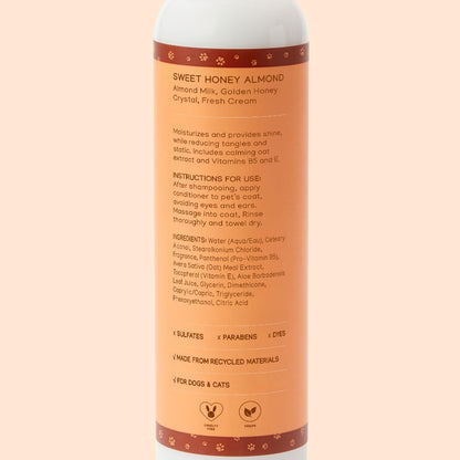 Pet Conditioner for Dogs & Cats – Hydrating Oat and Aloe for Sensitive, Itchy Skin – Gentle, Vegan, Cruelty-Free, Sulfate-Free, Paraben-Free – Sweet Honey Almond Scent – Made in USA by Purrfect Paws