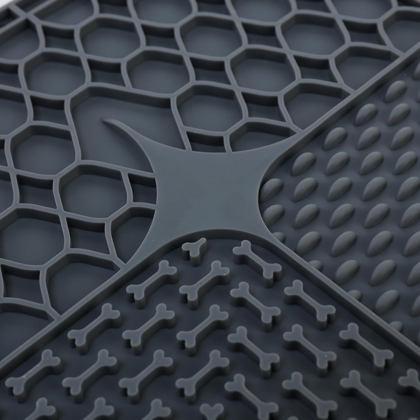 Park Life Designs Calming Lick Mat, 9-Inch, Silicone, Dark Grey