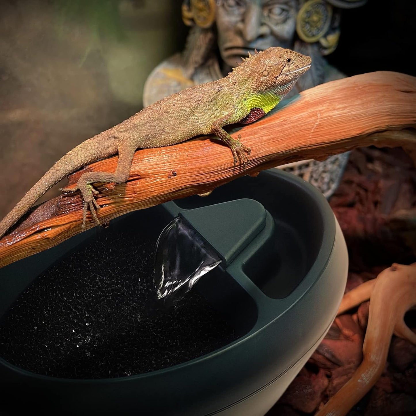 Reptile Drinking Water Fountain Chameleon Accessories Automatic Circulation System with Trough, Bearded Dragon Cage Accessories Reptiles Habitat Waterfall for Snake/Lizard/Chameleon/Turtle