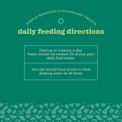 Oxbow Simple Rewards Small Pet Treats, Freeze Dried Fruit, Guinea Pig & Bunny Treats, Healthy Pet Fruit Snack for Rabbit & Guinea Pig, Freeze Dried Strawberries, 0.5 oz Bag