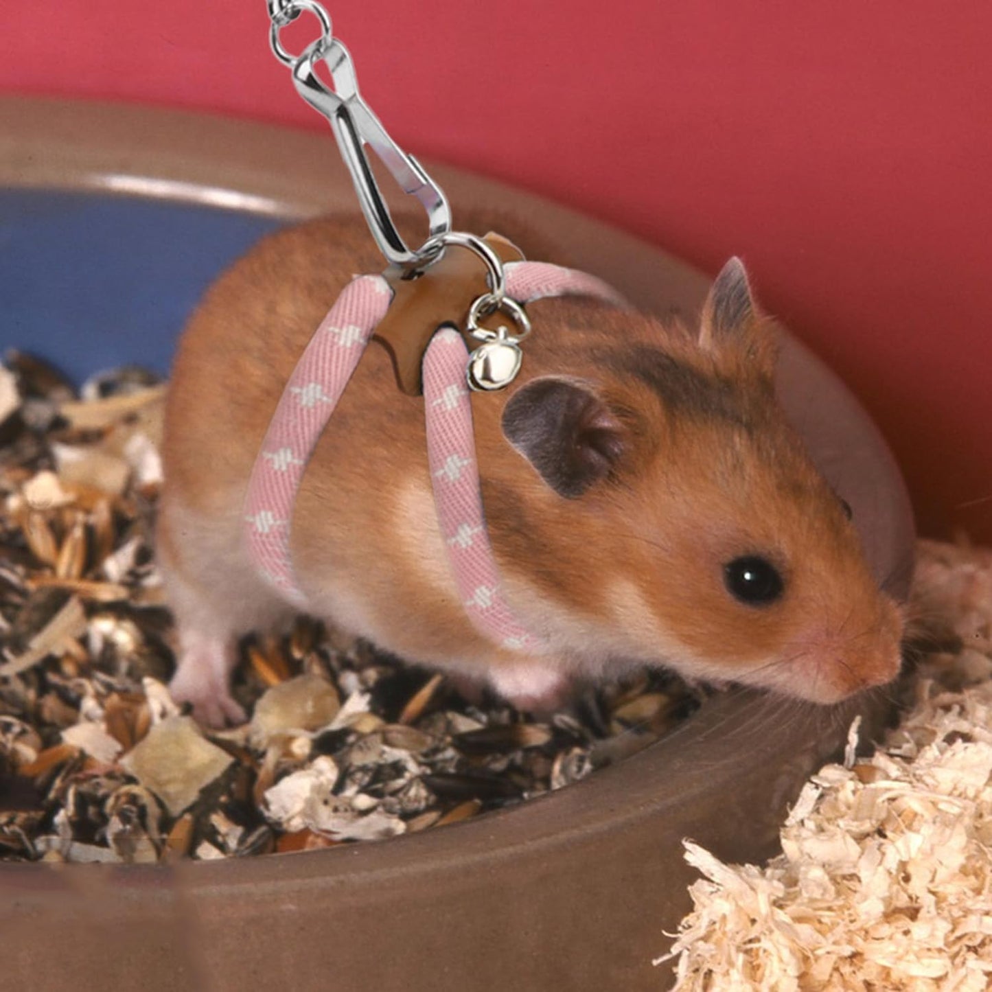 Hypeety Hamster Adjustable Training Lead Leash Nylon for Hamster Rat Squirrel Gerbil Pet Cage Playhouse Leashes Band Finder Collar Bell (Pink)