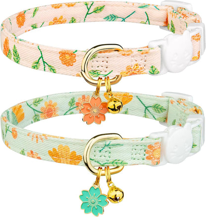 2 Pack Cotton Breakaway Cat Collar Beige and Green Flowers Pendant Cute Kitten Cat Collar with Bell