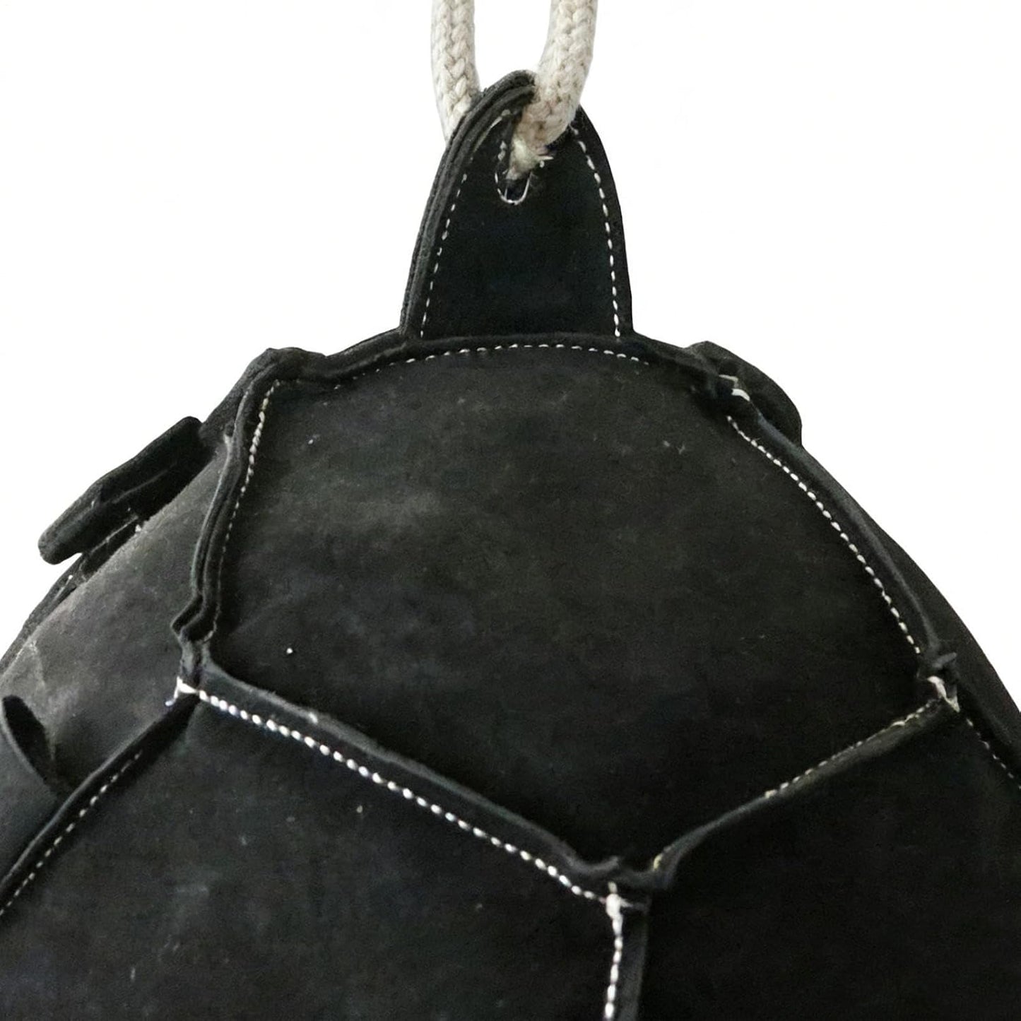 Horse Feeder Ball Toy, Interactive Adjustable Pet Slow Feeding Supplies, 15cm Carrot Feeder Ball Toy with Durable Material, Hanging Clip with Adjustable Opening, for Horses Goats Sheep Stables