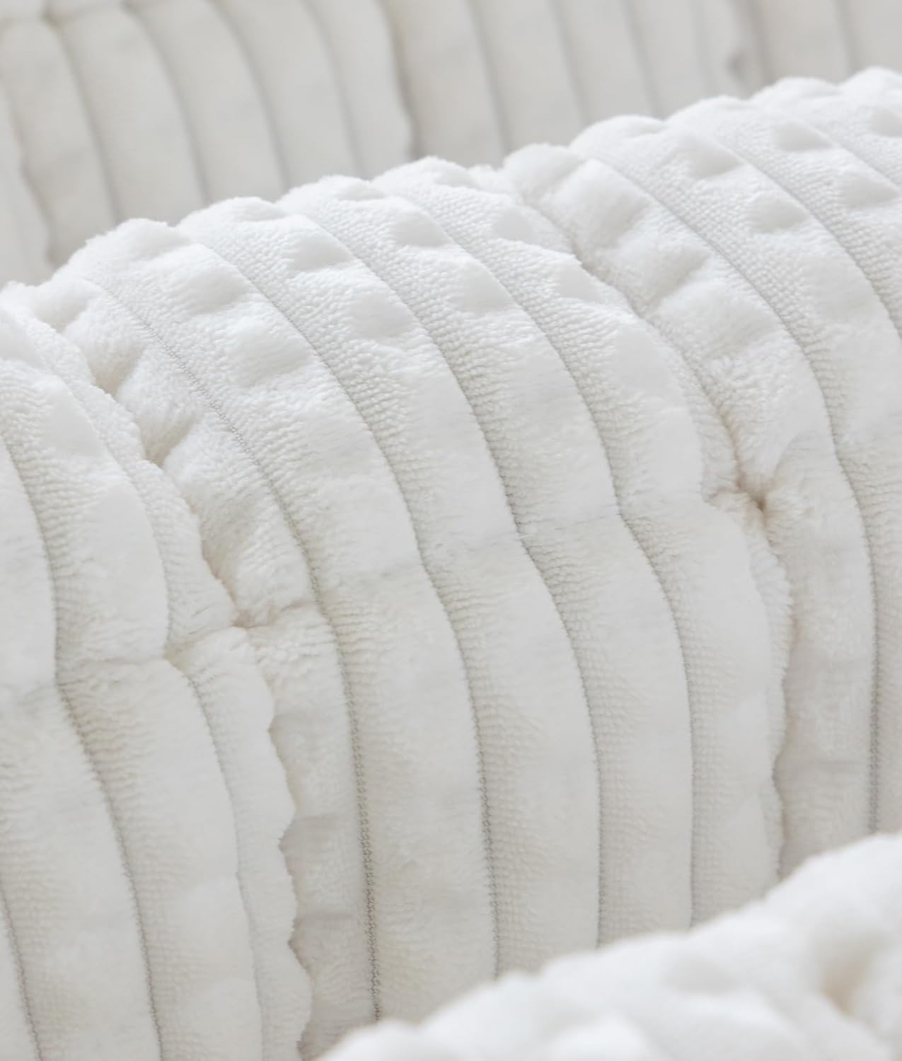 Couch Cover for Dogs Washable, Fuzzy Pet Cover for Sofa, Covers for 3 Cushion Couch Pet Friendly, Non Slip Dog Bed Mat Blanket (White, 27.6x70.9 inch)