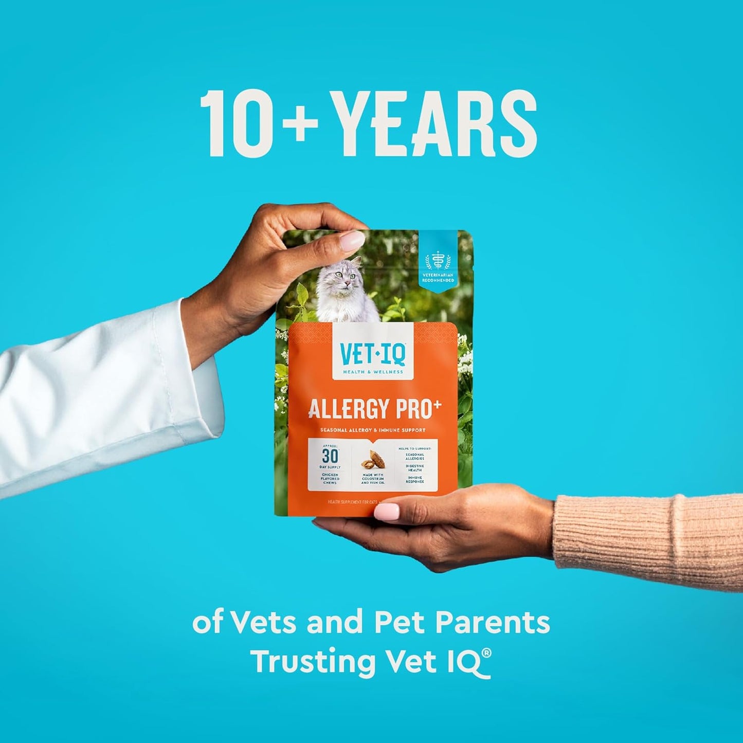 VetIQ Allergy Pro+ Relief for Cats, Cat Allergy Supplement & Vitamins with Probiotics, Fish Oil, Tart Cherry, Skin & Coat Support, Sneezing & Itching Relief, Seasonal Allergies, 3.7oz