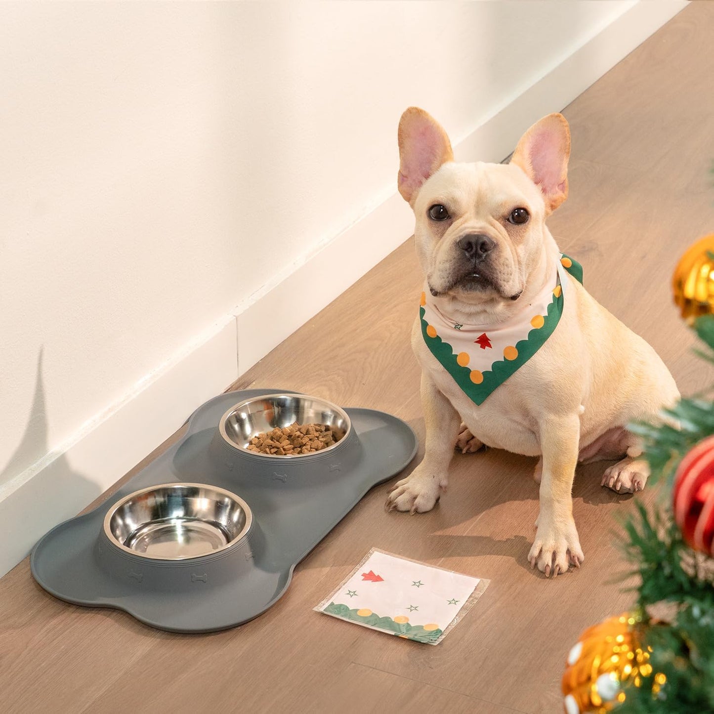 Adjustable Christmas Dog Bandana, Festive Pet Outfit Washable for Small to Medium Dogs & Cats