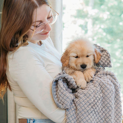 Puppy Love Gentle Bath & Grooming Set by Tweezerman & Veterinary Formula – Tearless Puppy Shampoo with 2-in-1 Bath Brush & Small Slicker Brush – Complete Bath Kit for Small Dogs & Puppies