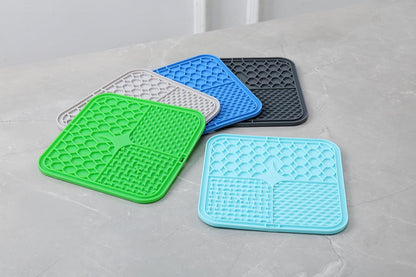 Park Life Designs Calming Lick Mat, 9-Inch, Silicone, Dark Grey