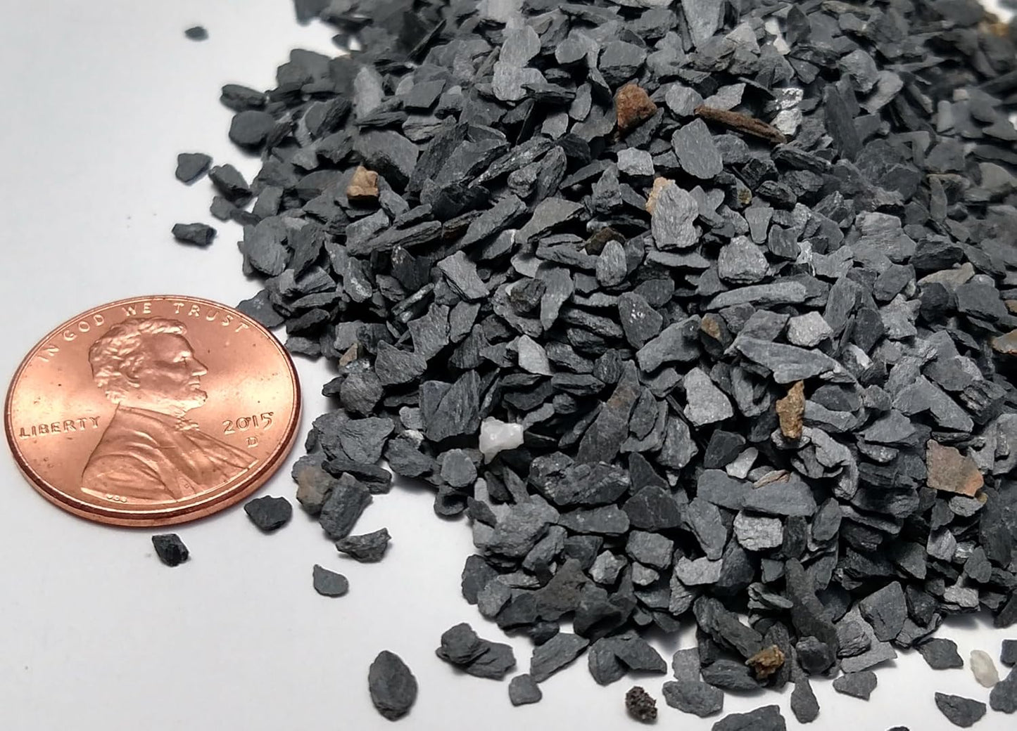 Natural Slate Stone Coarse Sand Less Than 1/8" - USA Sourced and Packaged for Mosaic Stone Art, Crafts, Basing Models, Wargaming, Bonsai, Succulents, Miniature or Fairy Gardens (1 lb)