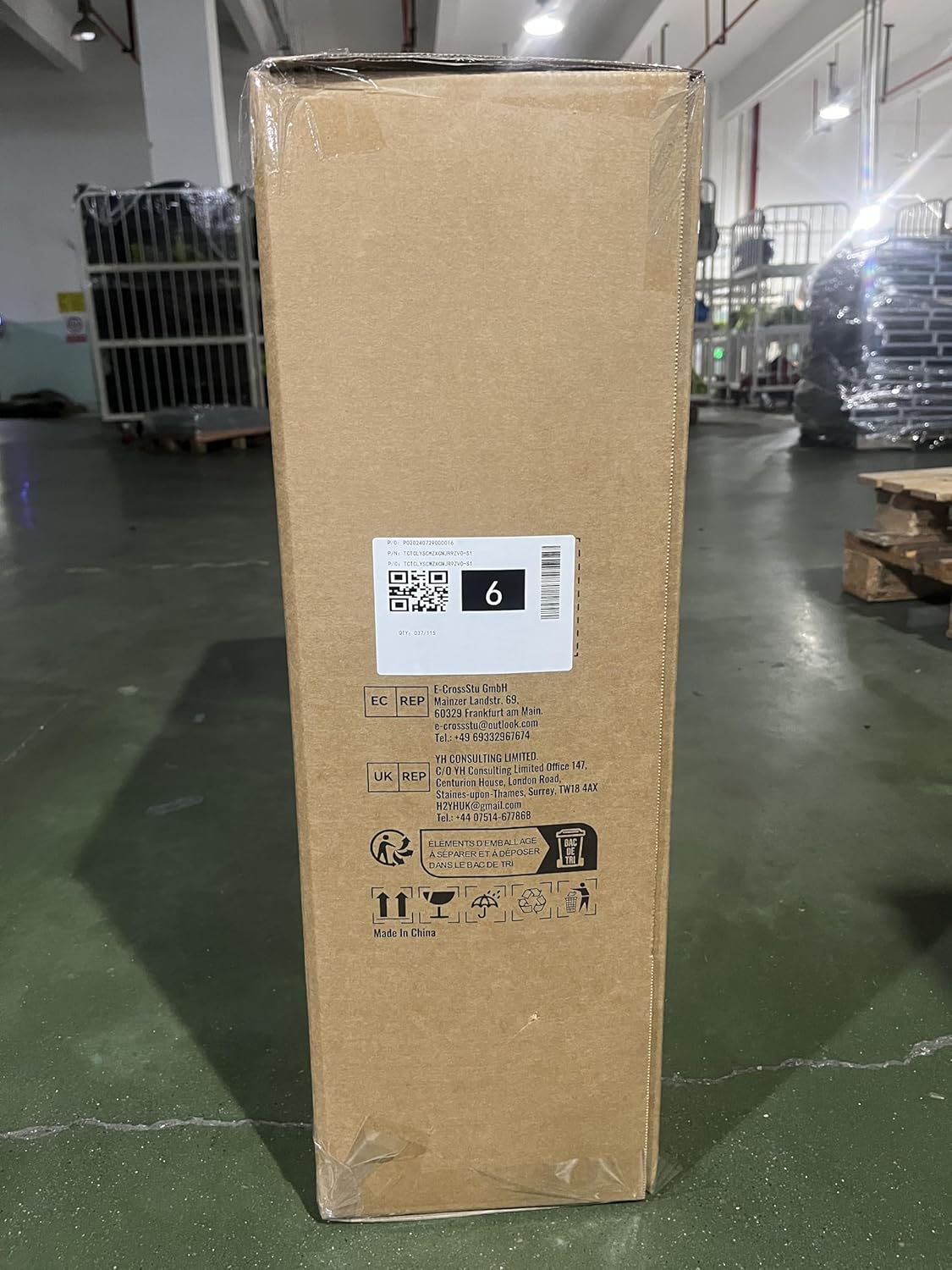 VEVOR Dog Bike Trailer, Supports up to 66/88/100 lbs, 2-in-1 Pet Stroller Cart Bicycle Carrier, Easy Folding Cart Frame with Quick Release Wheels, Universal Bicycle Coupler, Reflectors, Flag