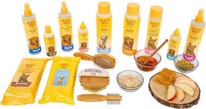 Burt's Bees for Pets Cat Dander Remover Wipes with Colloidal Oat Flour - Pet Dander Remover Cat Wipes for Allergy Relief, Dry Skin Relief for Cats and Kittens, 50 Count