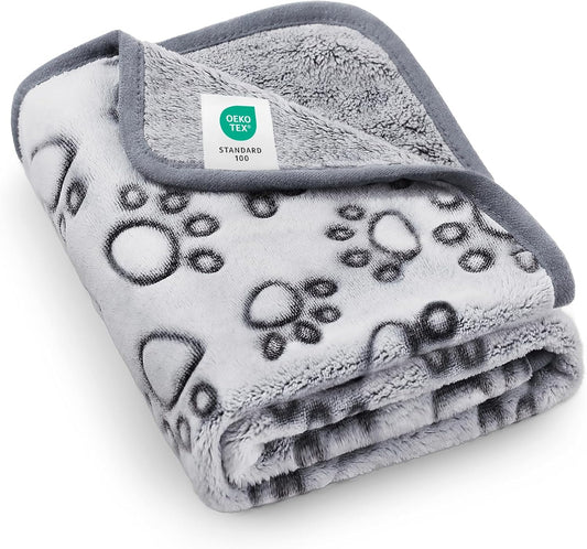 Luciphia Premium Soft Dog Blanket for Small Medium Large Dogs Washable 300GSM Fluffy Warm Fleece Puppy Cat Paw Print Pet Flannel Grey Paw M(30"x20")