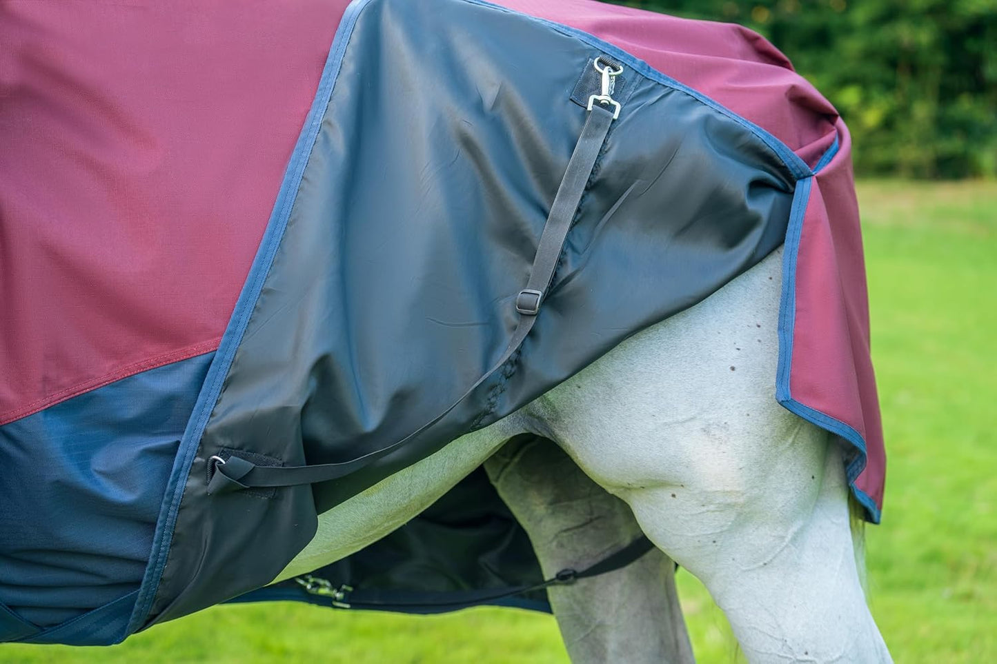 Waterproof Horse Rain Sheet | Horse Turnout Sheets | 600 Denier Ripstop Turnout Blanket | Breathable Lightweight No Fill (0g) | Tear-Resistant Outer & Rub-Free Silky Inner