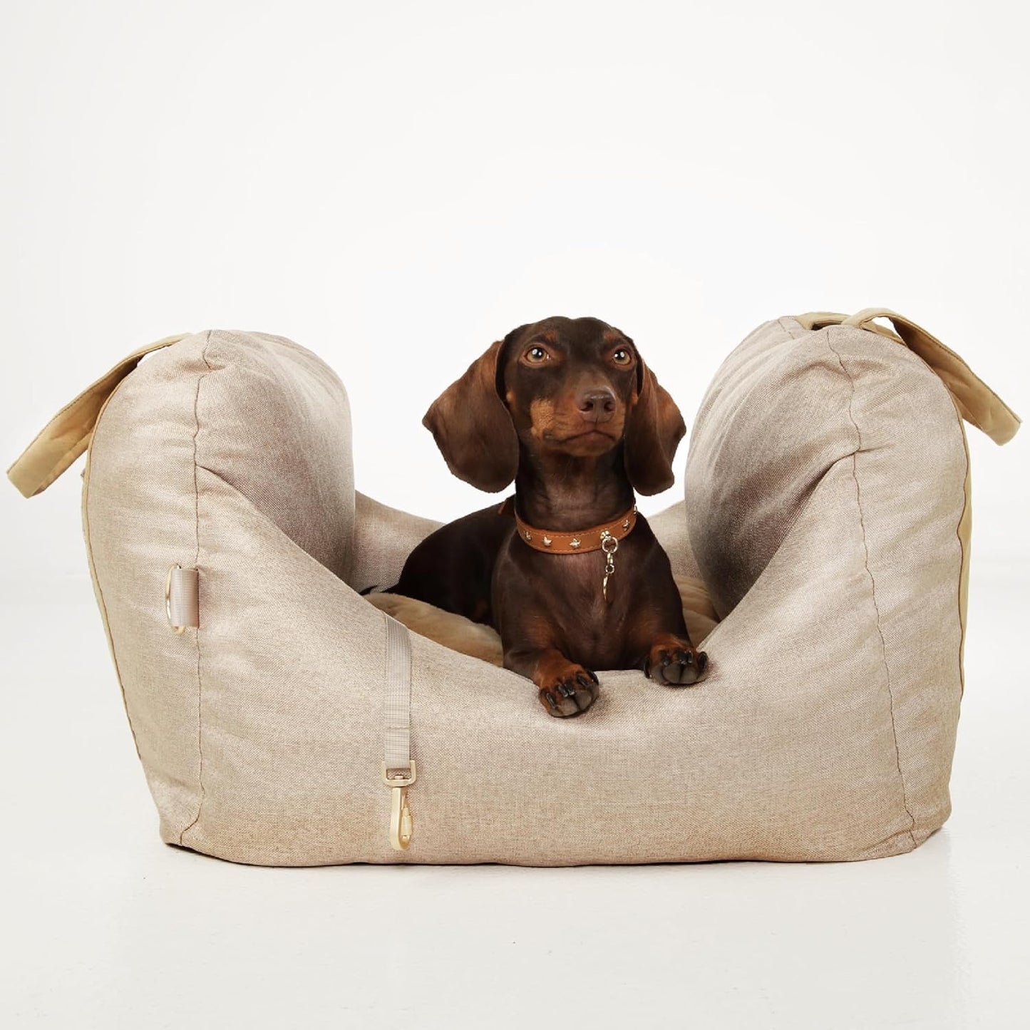 Bonnie Beds Dog Car Seat for Small Dogs – Comfortable & Secure Travel Dog Bed with Safety Leash – Adjustable Booster Seat for Yorkie, Pomeranian & More (Beige)