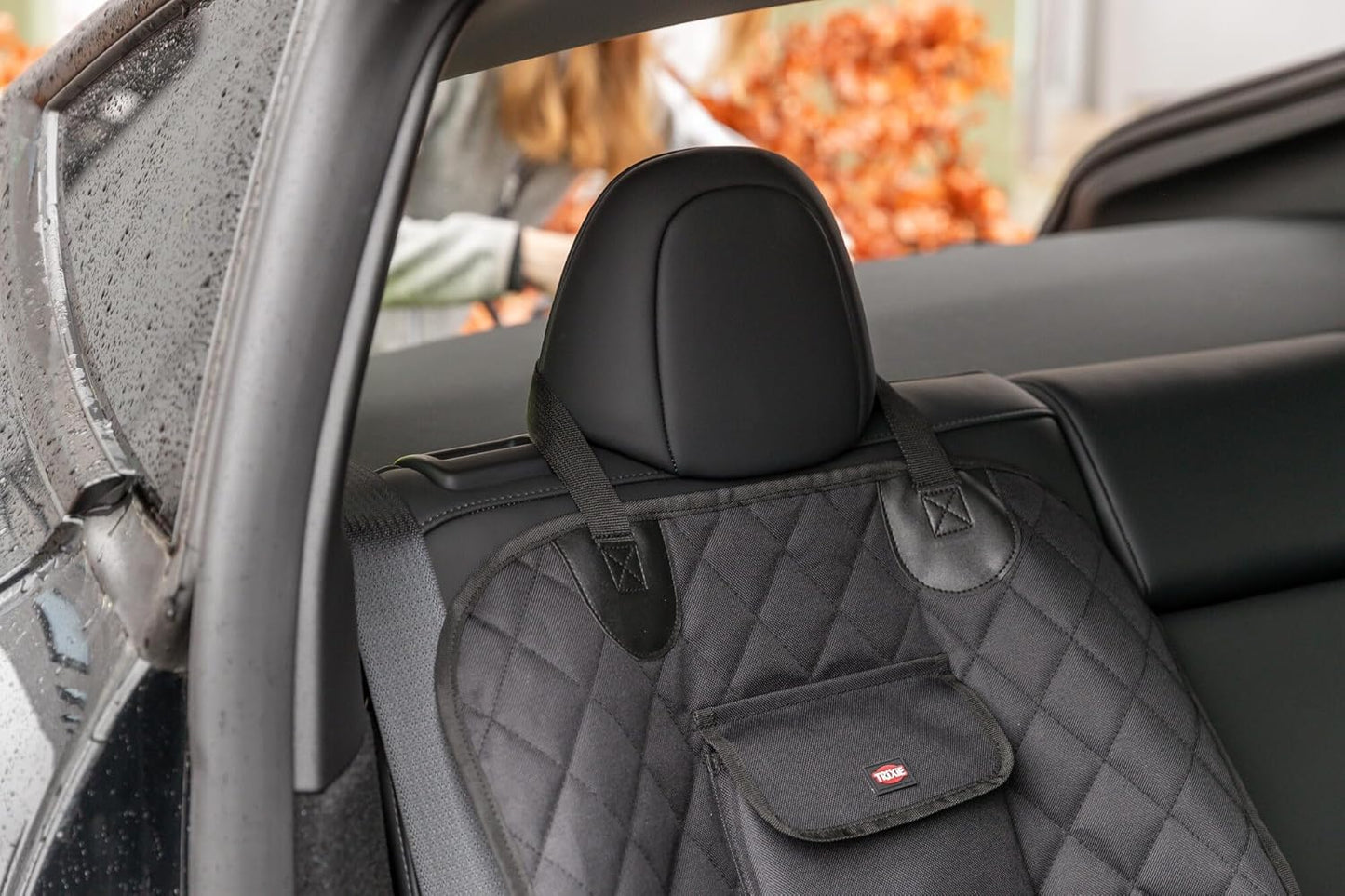 Trixie Lite Dog Car Seat 17.7 × 9.4 × 17.7 in – Foldable Booster with Safety Tether, Side Pocket & Fold-Down Panels – Travel Bed for Small Dogs with Water-Resistant Fabric