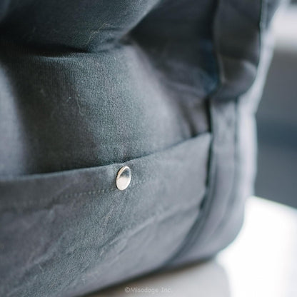 Dog Car Booster Seat for Small Dogs, Handmade Comfortable and Robust Design, Small Dog Owner Gift, Travel Bed with Safety Seatbelt, Secure Straps, Perfect for Dogs Under 30 Lbs