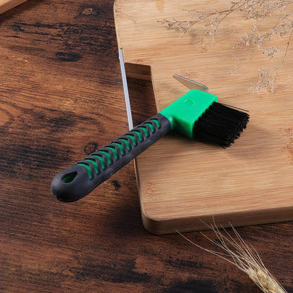 Ergonomic Rubber Grip Horse Hoof Pick with Built Brush Heavy Duty Rust-resistant Hoof Cleaning Tool for Efficient Dirt Removal and Daily Grooming Random Color