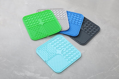 Park Life Designs Calming Lick Mat, 9-Inch, Silicone, Dark Grey