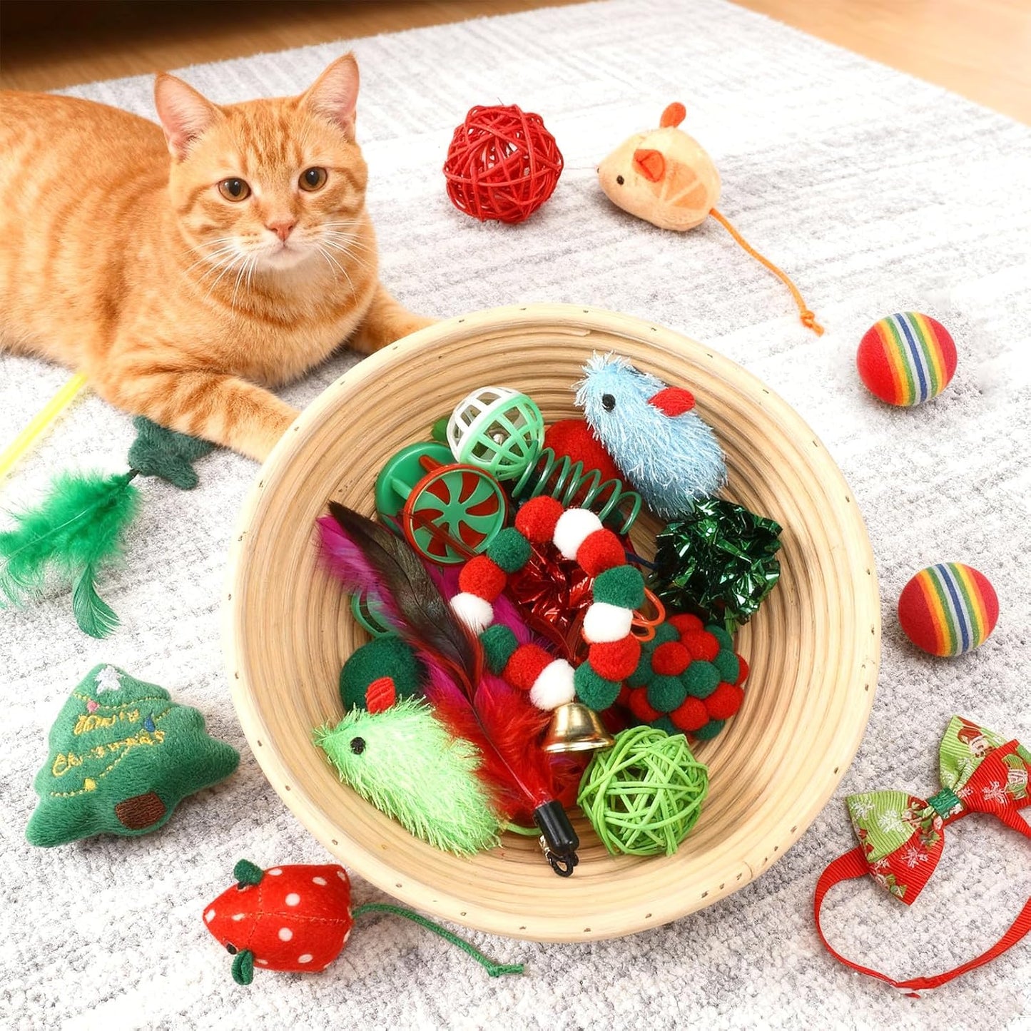 30 Pcs Assorted Christmas Cat Toy Interactive Gifts with Wand Collar Rattan Ball Christmas Bell Mouse Caterpillar Kitten Play Toy Stuff Indoor Outdoor