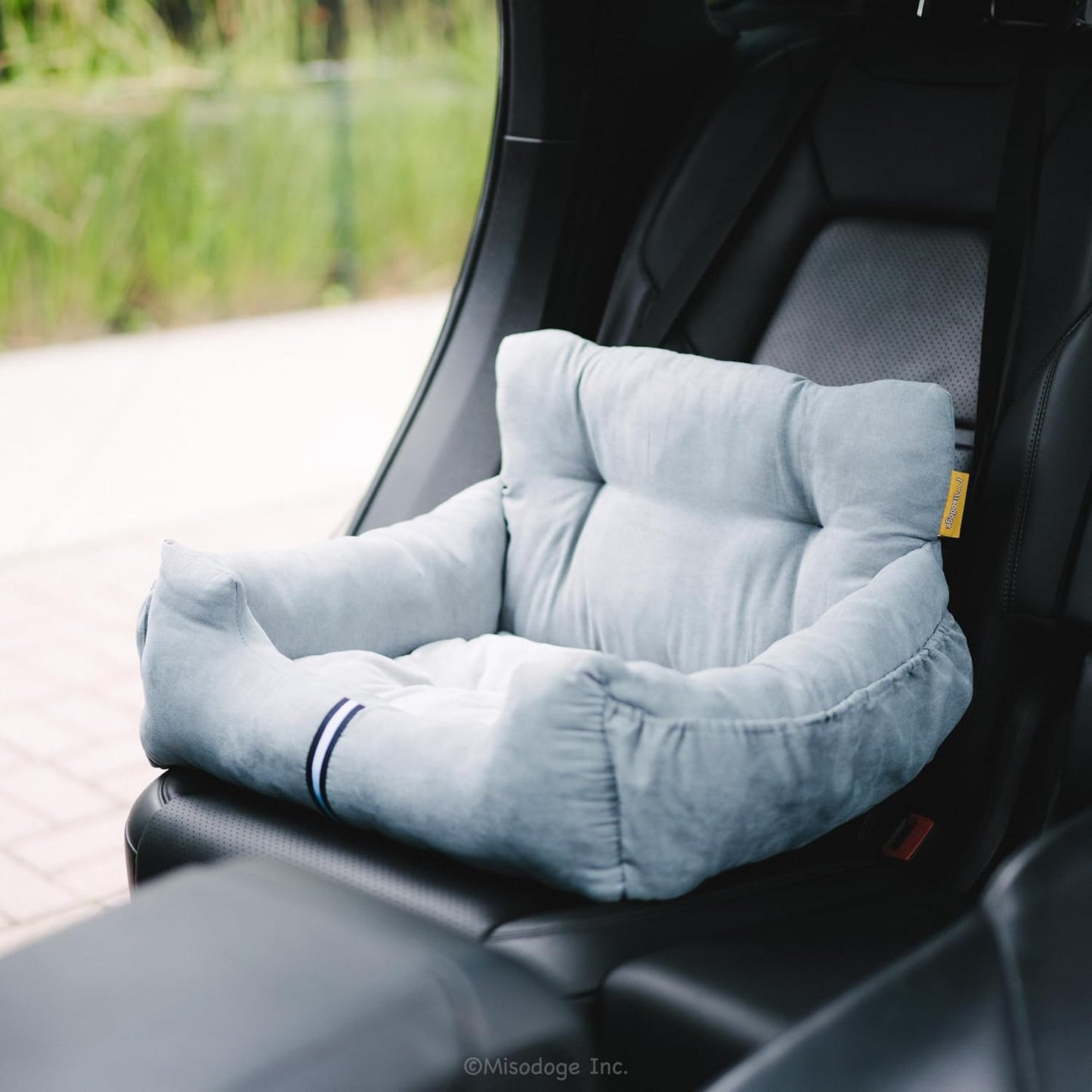 Futon Dog Car Bed for Small Dogs, Safety Seat Belt and Straps, Non-Slippery Bottom, Travel Bed, Elegant Design, Perfect for Dogs Under 25 Lbs