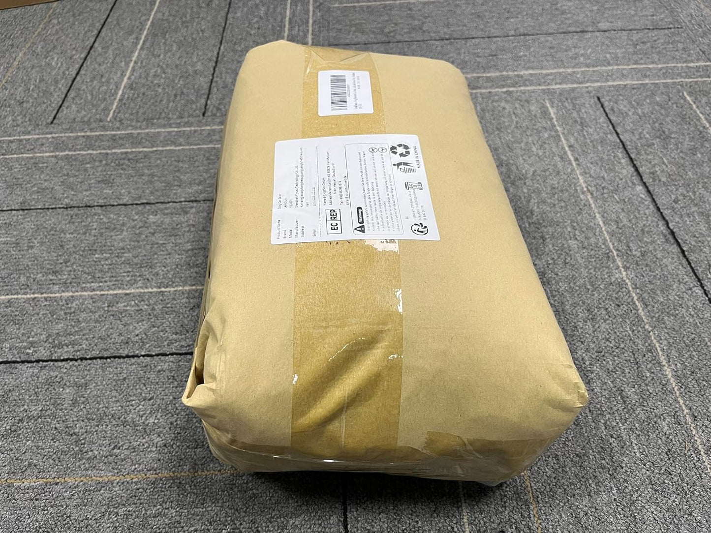 Dog Booster Car Seat for Small/Medium Dogs Up to 35lbs,Ultra Soft Fabric Covered,6in Elevated Cushion,Fully Detachable and Washable,3 Straps & 2 Pockets,Easy to Install(Grey,Medium)