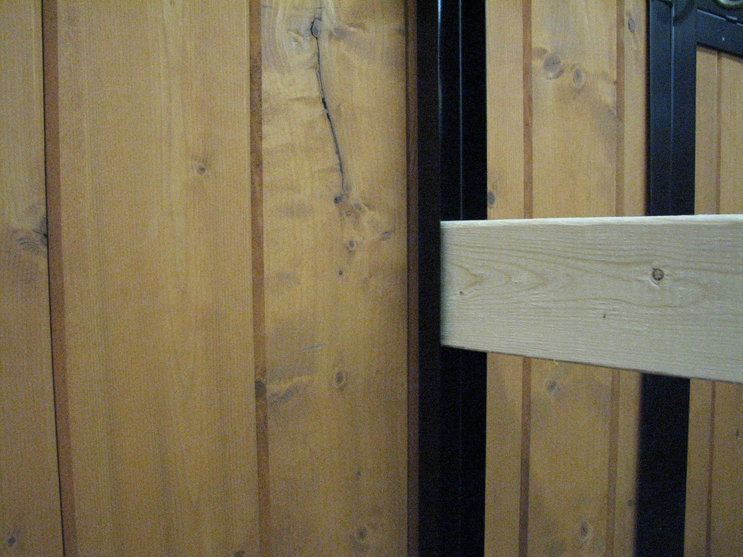 Country Manufacturing Horse Stall 7FT Long Wall Channels Package of 6