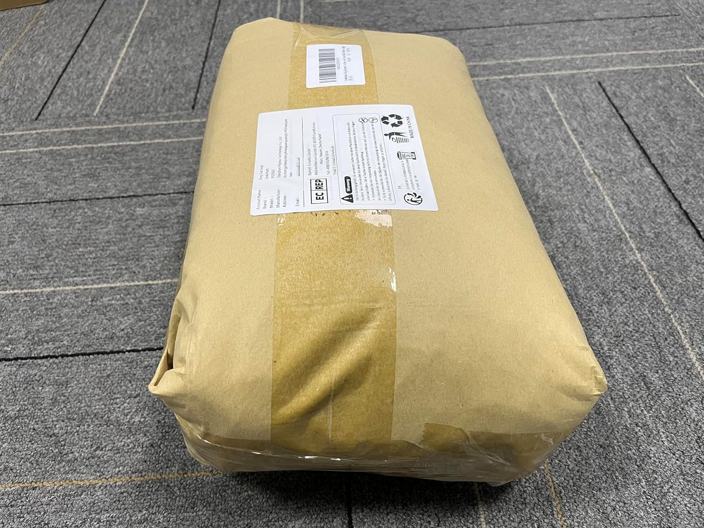 Dog Car Seat for Large Size Dog,Soft Fabric Car Dog Bed Filling Memory Foam,2 Clip-On Safety Leashs and 2 Pockets,Removable and Washable Comfy Pet Car Seat(Black/Brown, Large)