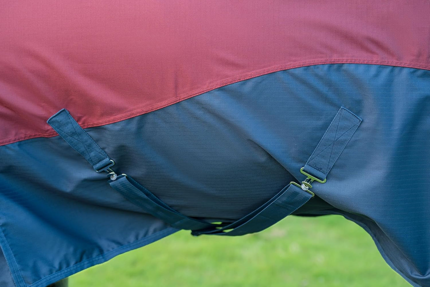 Waterproof Horse Rain Sheet | Horse Turnout Sheets | 600 Denier Ripstop Turnout Blanket | Breathable Lightweight No Fill (0g) | Tear-Resistant Outer & Rub-Free Silky Inner