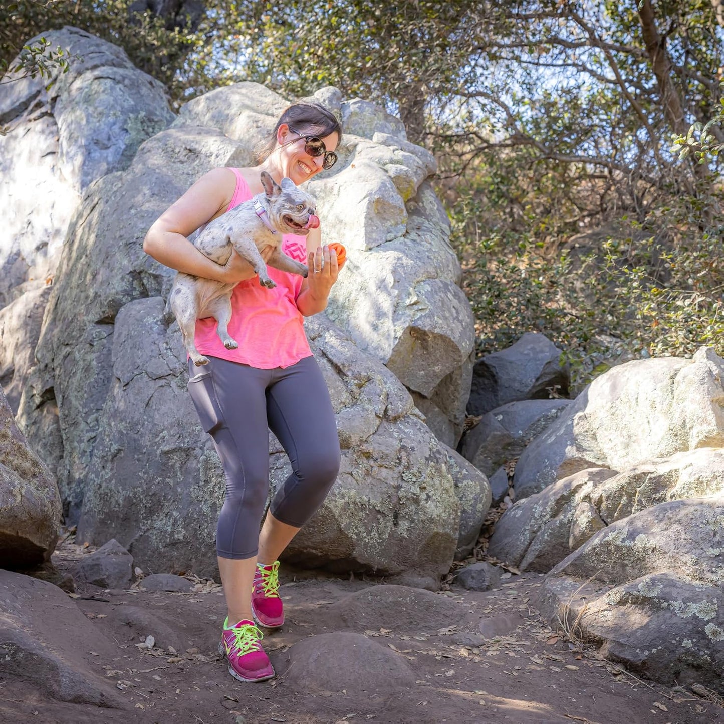 Chuckit! Air Fetch Ball Dog Toy, Medium (2.5 Inch Diameter), for dogs 20-60 lbs, Pack of 2