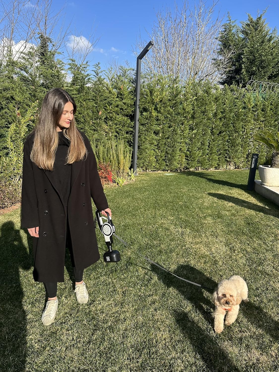 17" Pooper Scooper with Retractable Leash - 4 in 1 Dog Pet Waste Picker with Leash for Outdoor Use and 2x20 Waste Bag Rolls - Poop Scooper for Dogs